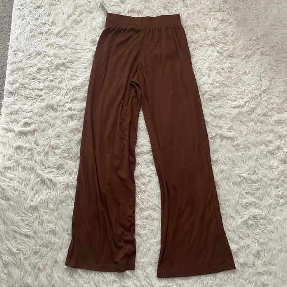 3/$45 Ardene Wide Leg Flowy Pants - Picture 3 of 4